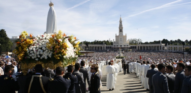 Processions Fatima Portugal 13th of the Month