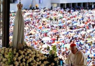 High Mass at Fatima on the 13th